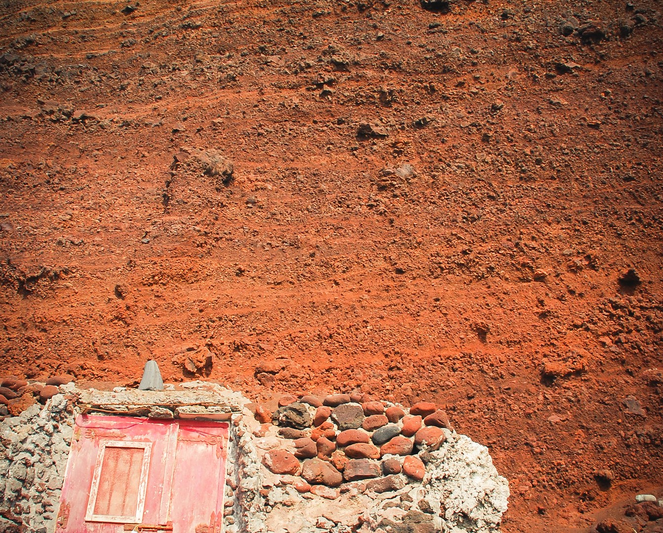 Red beach in Santorini is really red :)