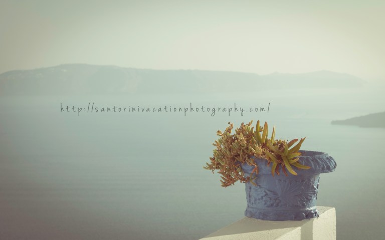 Pastel flowerpot in Santorini