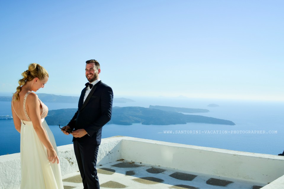 Amazing first look in Santorini