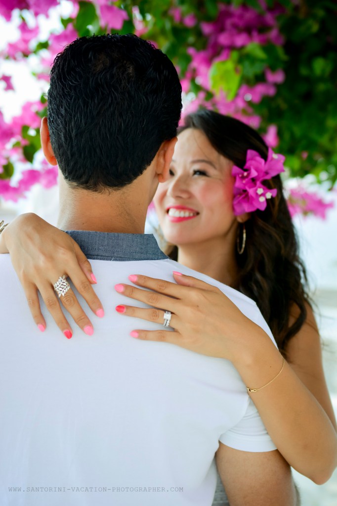 Couple photo shoot in Santorini.