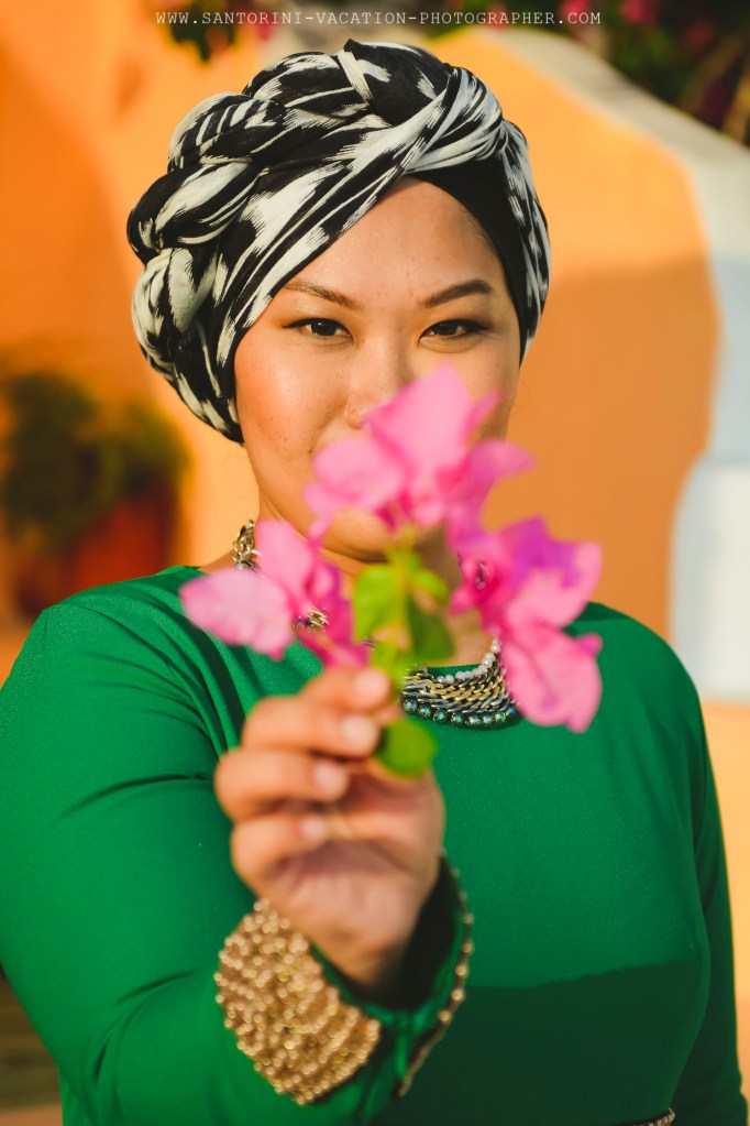 Solo traveler in Santorini