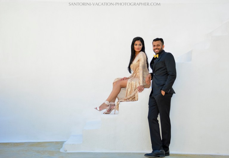 Santorini photographer photo session couple portrait