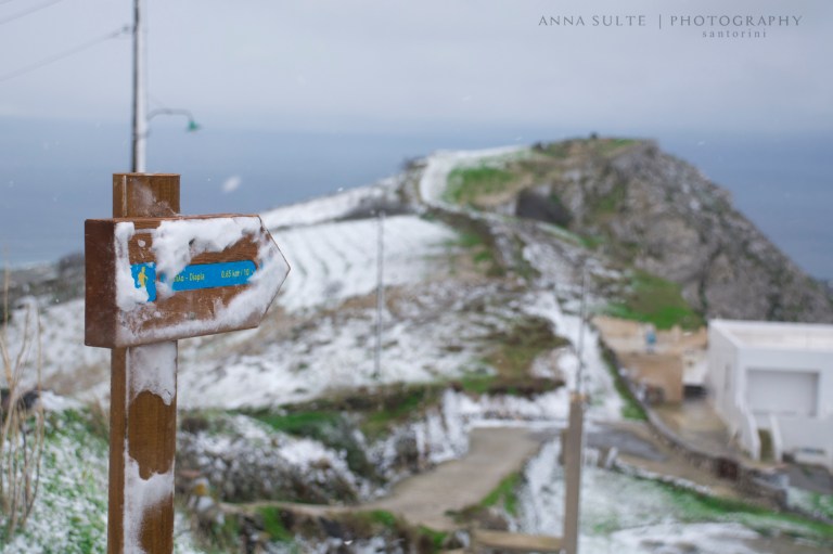 Snow-in-Santorini-2015-winter