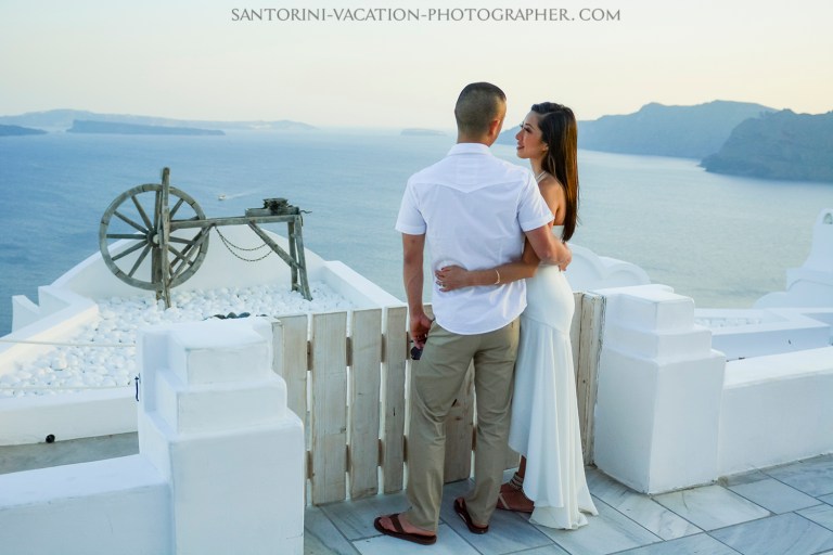 Santorini-photo-shot-portrait-dreamy-romantic-holiday