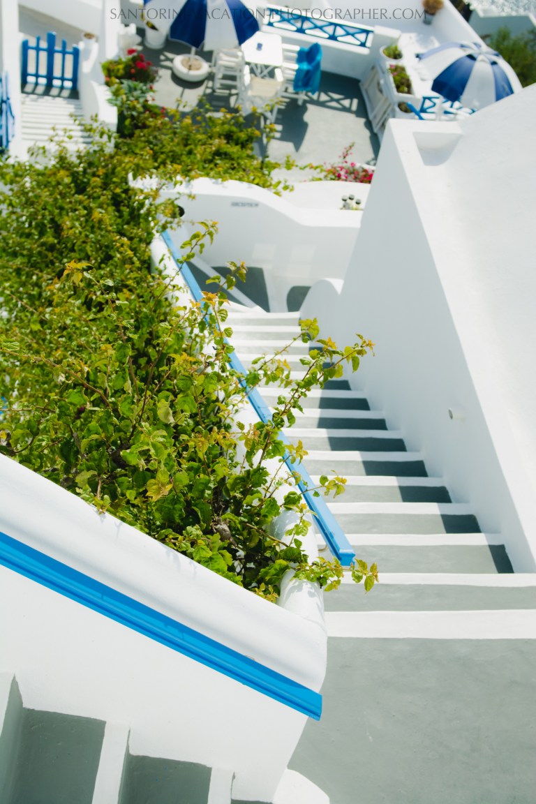 BEST SANTORINI RESTAURANTS TO ENJOY AUTHENTIC GREEK SANTORINI FOOD-002