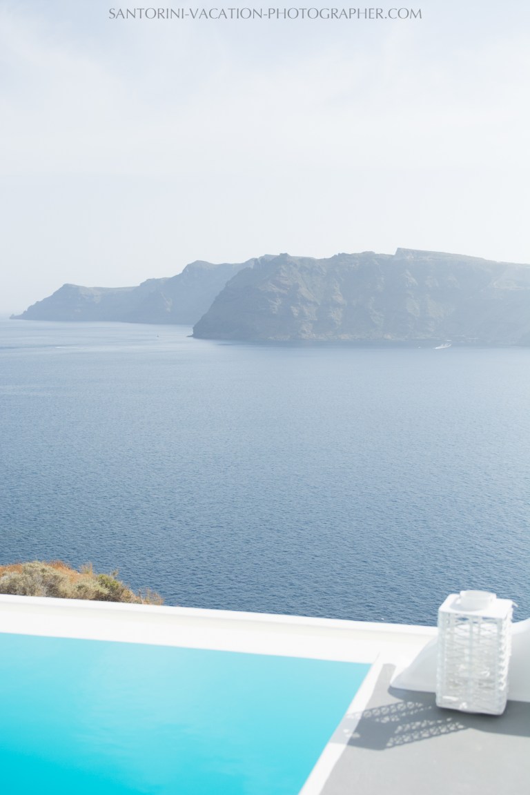 Oia-santorini-village-white-houses-castle-003