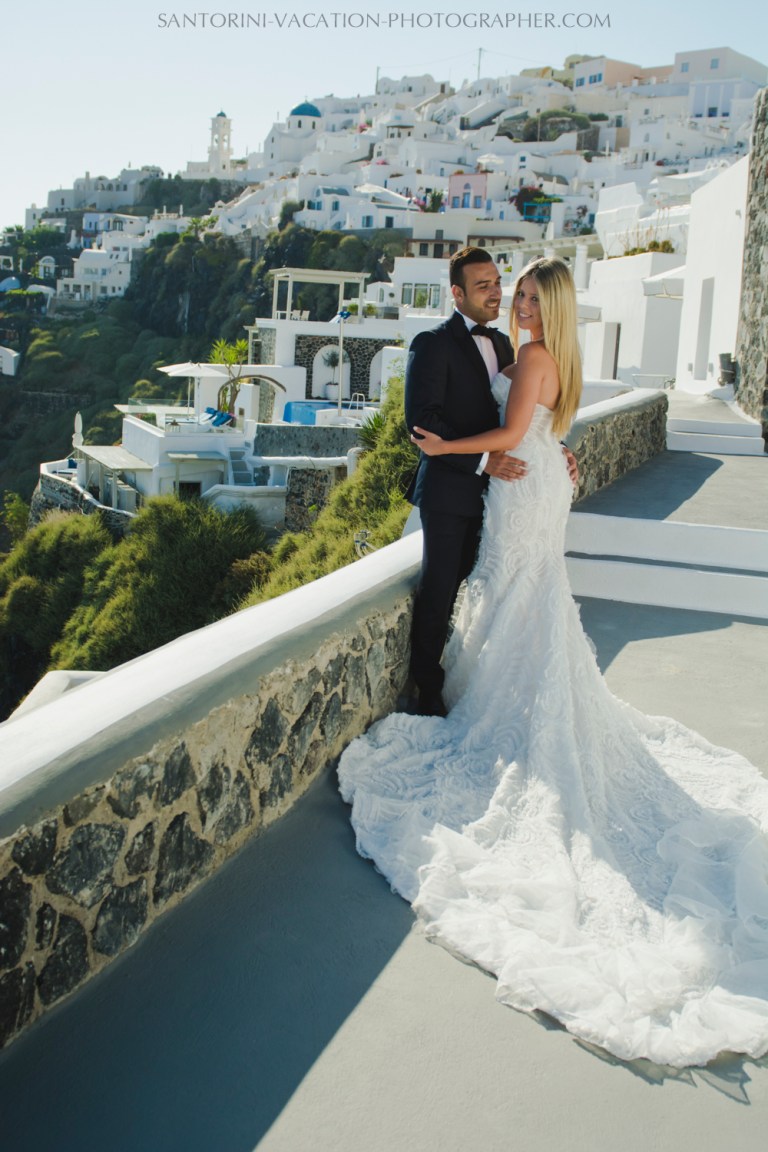 Santorini-post-wedding-shoot-honeymoon-destination-photo-session-004