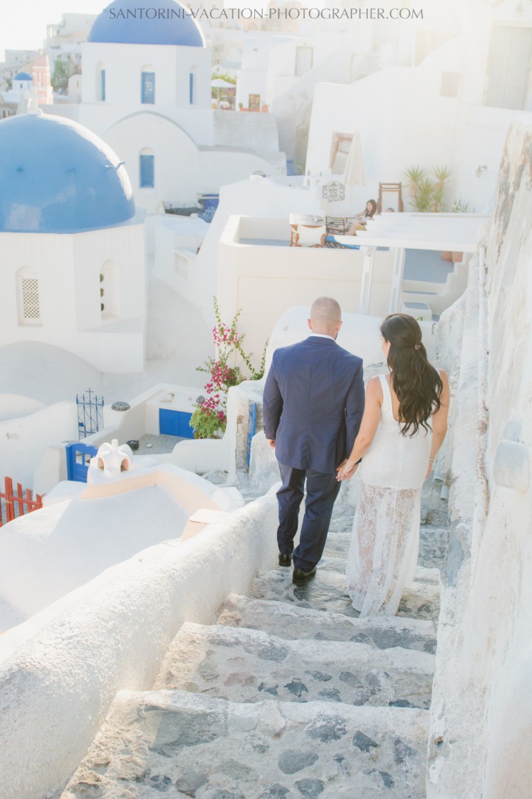 HONEYMOON SESSION IN SANTORINI-destination-romantic-adventure-1