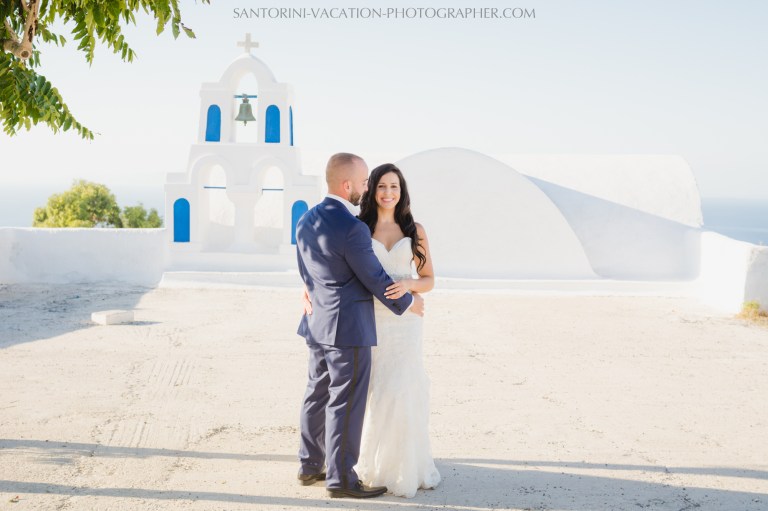 HONEYMOON SESSION IN SANTORINI-destination-romantic-adventure-5