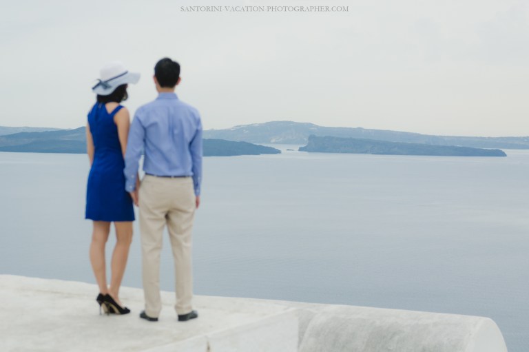Santorini-couples-photo-session-greece-chrches-Thera-003