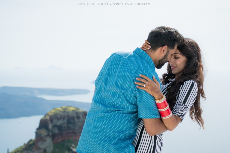 Santorini-photo-shoot-romantic-love-story-007