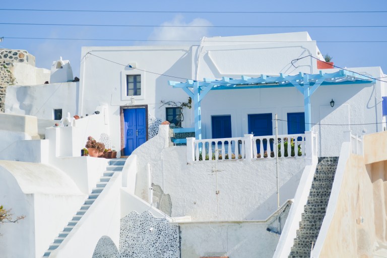 MESSARIA-Santorini-VILLAGE-santorini-local-tradicional_-3