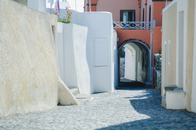 MESSARIA-Santorini-VILLAGE-santorini-local-tradicional_-6