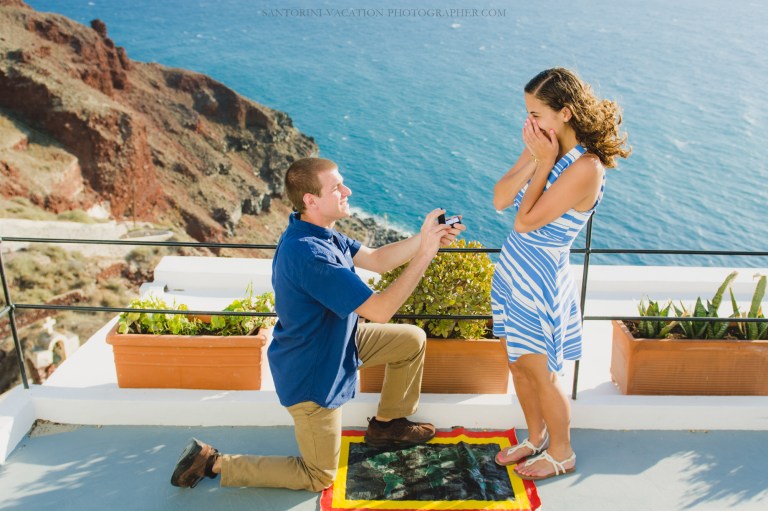 Santorini-proposal-couples-photo-shoot-Greece-007