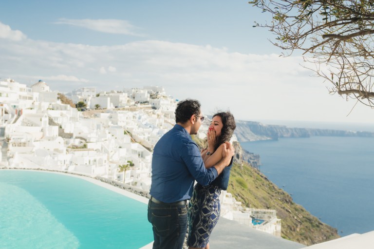 proposal-shoot-in-Santorini-engagement-greece-002