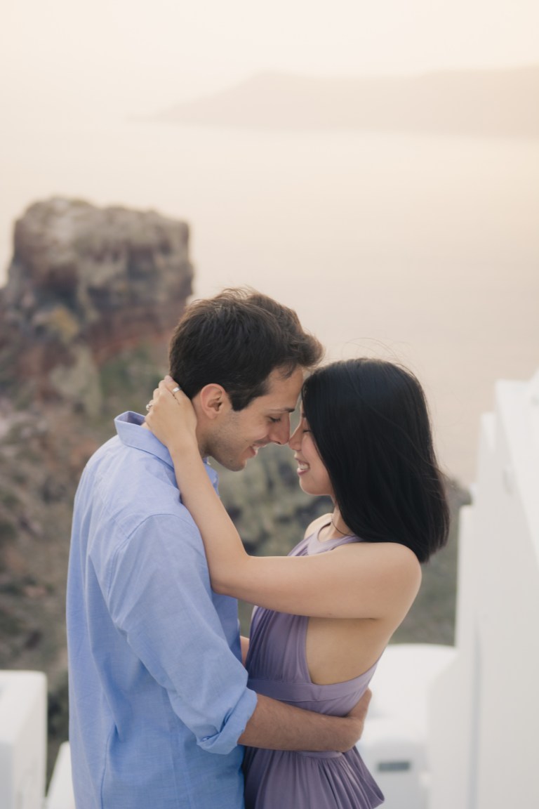Santorini-photo-session-greece-engagement-shoot-love-story-003