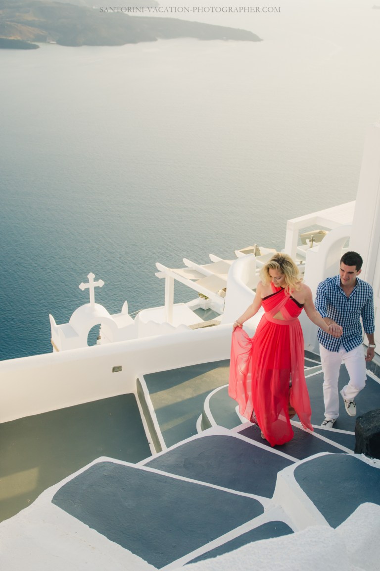 editorial-photo-session-on-Santorini-couples-photo-shot--3