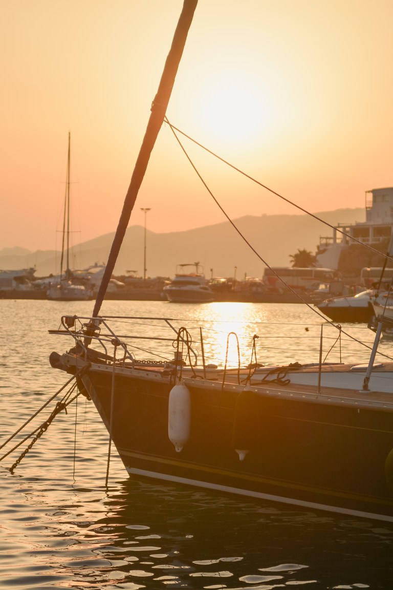 santorini-water-sports-things-to-do