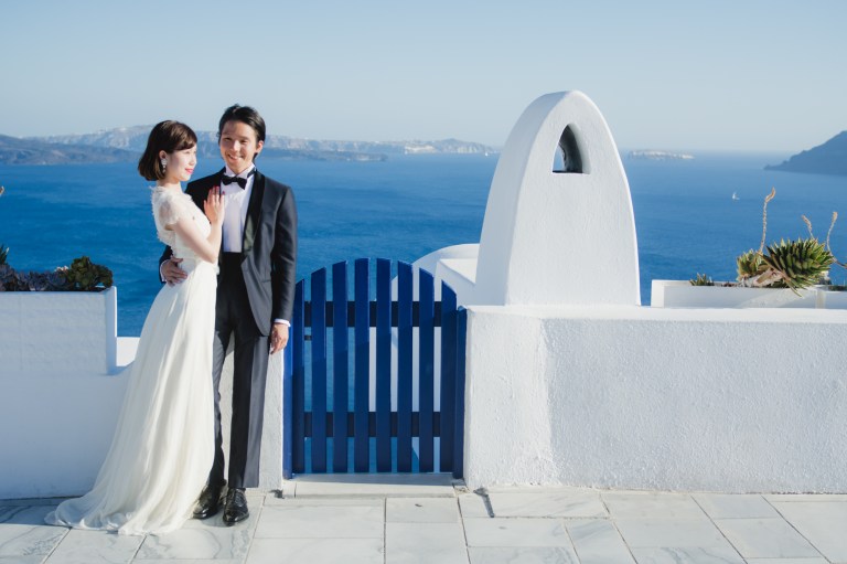 santorini-post-wedding-session-wedding-gown-dress-couple-love-story-001