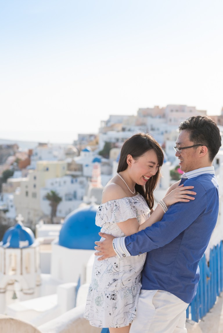 Photo-shoot-on-Santorini-travel-trip-001