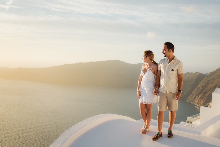 Photo-shoot-on-Santorini-travel-trip-002