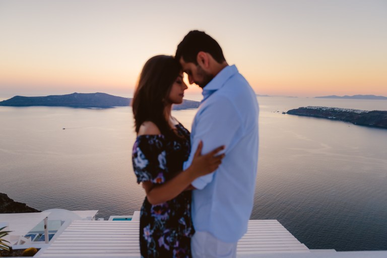 Santorini-photographer-Anna-Sulte-photoshoot-007