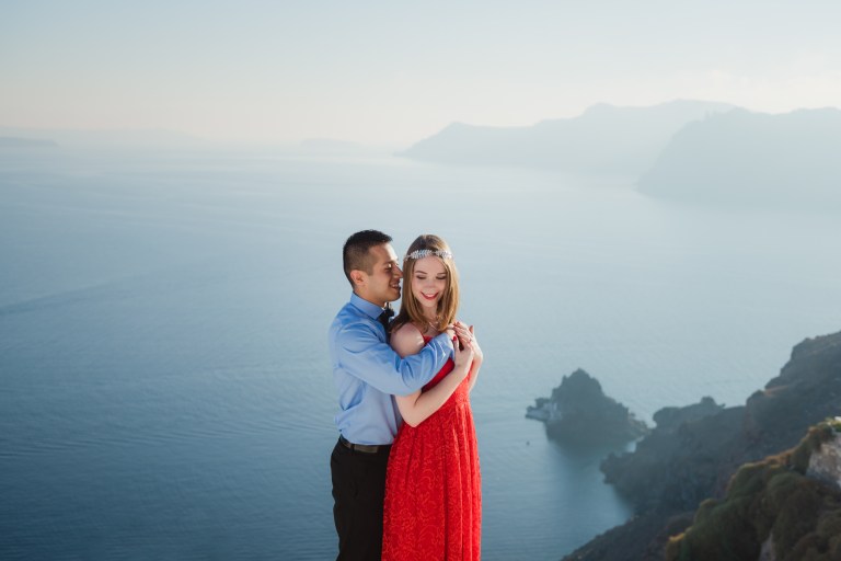 Santorini-proposal-engagement-session-Anna-Sulte-008