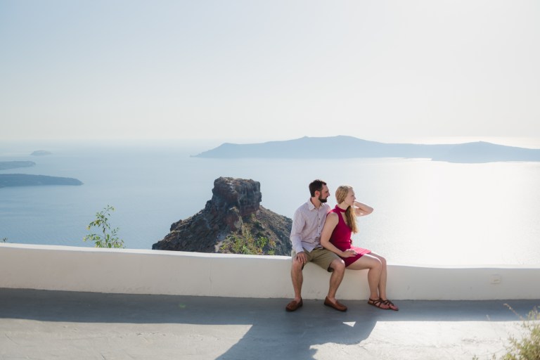 Santorini-vacation-photo-shoot-locations-portrait-002