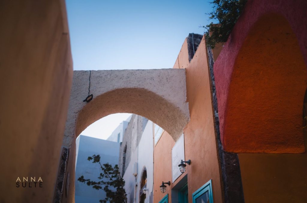 Path in Oia, Santorini.